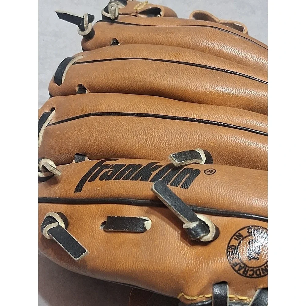 Baseball GLOVE by Franklin Field Master 4609  9 1/2
